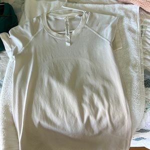 Swiftly short sleeve tech like new!